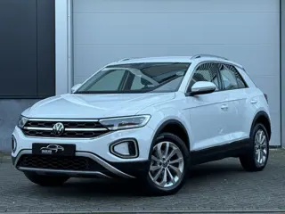 Volkswagen T-Roc 1.5 TSI Style | Camera | Apple Carplay | Trekhaak | IQ Light