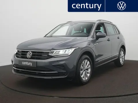 Volkswagen Tiguan 1.4 eHybrid Life Edition Automaat - LED - Camera - Navigatie - ACC - Side Assist -