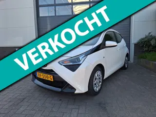 Toyota Aygo | 1.0 VVT-i x-play | Apple carplay | Bluetooth | Achteruitcamera | Airco |