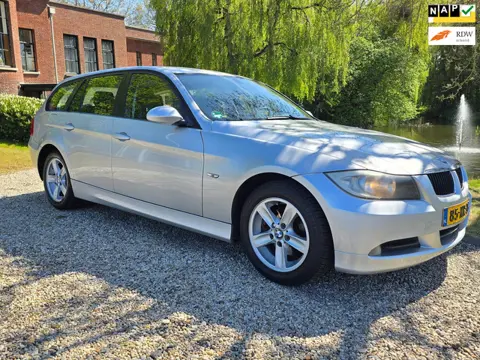BMW 3-serie Touring 318i Business Line