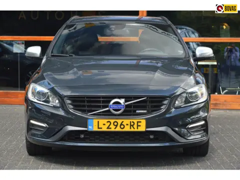 Volvo V60 T3 R-Design | Stoelverwarming | Trekhaak | Rondom parkeersensoren | High Performance Audio