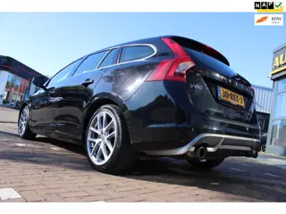 Volvo V60 2.0T R-Design | Automaat | Navi | Stoelverwarming |