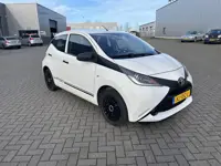 Toyota Aygo 1.0 VVT-i x-now (bj 2017)
