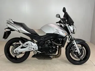 Suzuki GSR 600 (bj 2008)