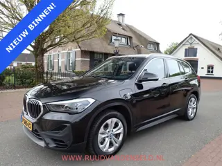 BMW X1 25e X-DRIVE HEADUP / SPORTLEER / TREKHAAK / CAMERA