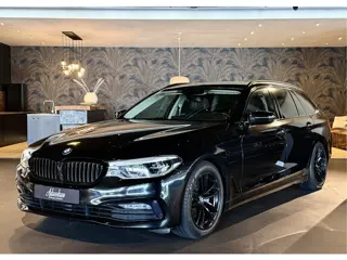 BMW 5 Serie Touring 520d High Exe I Black on Black I Mooie auto