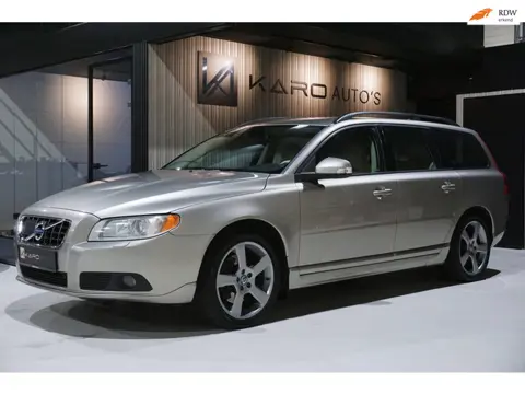 Volvo V70 3.2 V6 Momentum AUT Xenon Leer Clima Cruise Trekhk