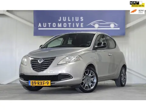 Lancia Ypsilon 0.9 TwinAir Silver Airco PDC CruiseControl Garantie Nieuwe APK!