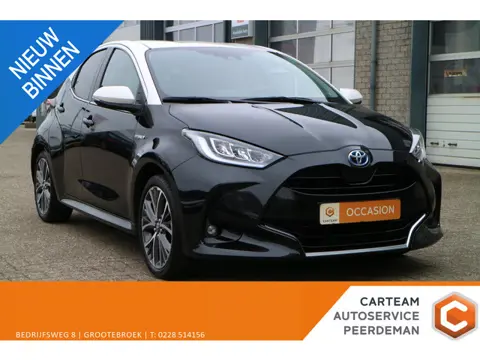 Toyota Yaris 1.5 Hybrid Bi-Tone | Camera | Carplay | Automaat! |