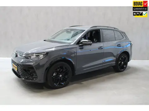 Volkswagen TIGUAN 1.5 eHybrid R-Line Camera/Trekhaak/Black pakket/R-line Prijs is rijklaar