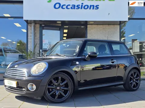 Mini 1.6 Cooper Chili – Airco – Sport – Zwart –