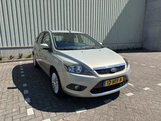Ford Focus 1.6 Titanium|NAP|Boekjes|Clima|Trekhaak