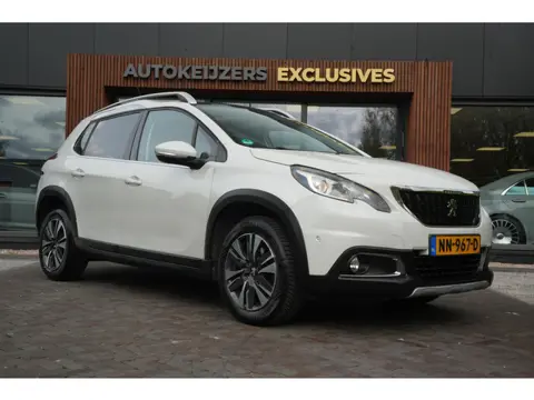 Peugeot 2008 1.2 PureTech Allure Pano Dakrail DAB Trekhaak Airco Stuurwielbed. Camera