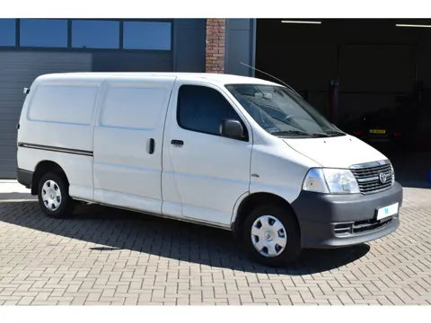 Toyota HiAce 2.5 D-4D LWB Comfort (bj 2011)