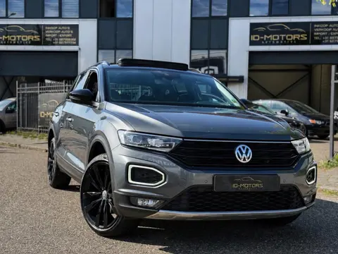 Volkswagen T-ROC 1.5 TSI Sport Business R PANO LED BLACK