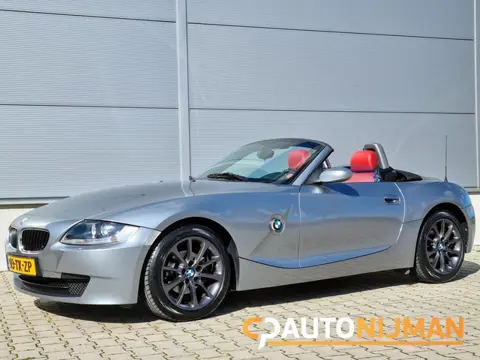 BMW Z4 Roadster 2.0i /nieuw Cabrio dak BMW Z4 Roadster 2.0i Conditioned /nieuw Cabrio dak