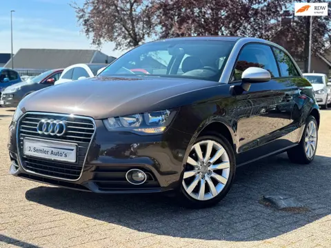 Audi A1 1.2 TFSI Attraction Pro Line AIRCO MF STUUR PDC SCHERM 1STE EIG