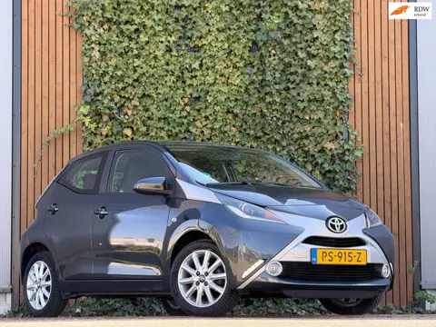 Toyota Aygo 1.0 VVT-i x-clusiv|CAMERA|AIRCO|5DRS|STUUR BEDIENING