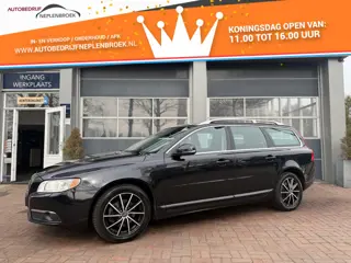 Volvo V70 1.6 T4 Limited Edition bj 2012 Schuifdak,Leer,Trekhaak,17Inch,Navi Dealer onderhouden