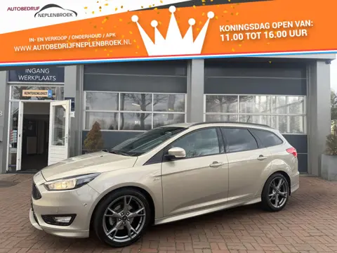 Ford FOCUS Wagon 1.0 ST-Line Bj 2017 Km 132.000 126PK Dealer onderhouden !!
