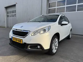 Peugeot 2008 1.2 VTi Blue Lease AUT. TREKHAAK. NETTE AUTO.