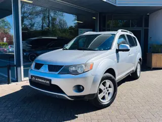Mitsubishi Outlander 2.4 Intro Edition 2WD Airco* Navi*Trkhk
