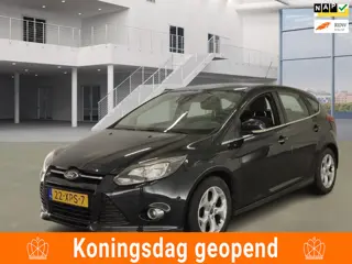 Ford Focus 1.0 EcoBoost Lease Titanium|NAVI|DODEHOEKSENSR|KEYLLES|BORDENHERKENING|CRUISE|LINEASSIST|