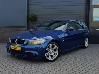 BMW 3-serie Touring 320i M Sport Luxury Line | Trekhaak | Leer | Dealer onderhouden | Cruise Control