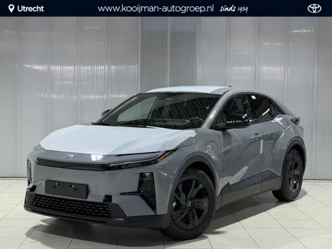 Toyota C-HR+ First Edition 77 kWh | DIRECT UIT VOORRAAD LEVERBAAR | 2,5% Financial Lease | €3.000 IN