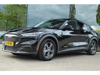 FORD MUSTANG MACH-E RWD 75KWH SOH 95% | CARPLAY | CAMERA | WINTERPACK | LEDER | DODEHOEK