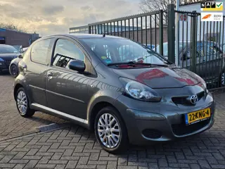 Toyota Aygo 1.0-12V Aspiration Green carplay achteruit camera airco elektrische ramen cv op afs