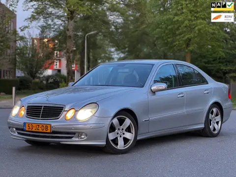 Mercedes-Benz E-klasse 240 Avantgarde|AUT|NAVI||PSENSOR|CRUISE|INRUILKOOPIE