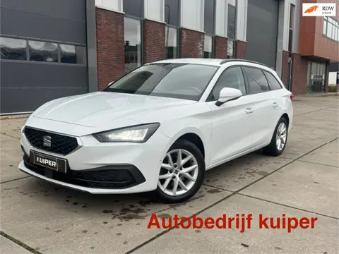 Seat Leon Sportstourer 1.5 eTSI Style Business Intense DH onderhouden