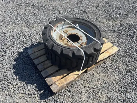 355/55D625 Tyre With Rim