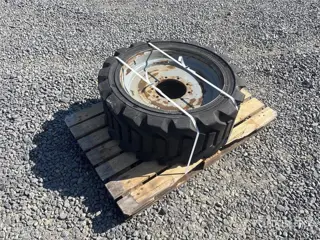 355/55D625 Tyre With Rim