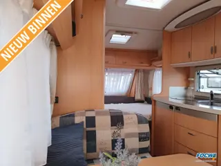 Hobby De Luxe 400 SF Dwarsbed Zit Toilet Tent