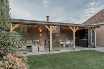 Maatwerk- Douglas houten bijgebouwen, tuinhuisjes