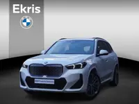 BMW iX1 xDrive30 M Sportpakket Pro | Trekhaak met elektrisch wegklapbare kogel | Driving Assistant P