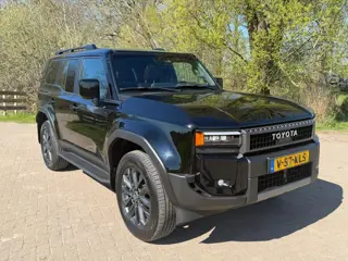 Toyota Land Cruiser 250 2.8 D-4D Standard Roof Window Van Professional