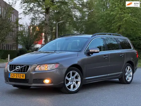Volvo V70 2.0D Summum|6BAK|CAMERA|NAVI|MEMMORIE|DODEHOEK|TREKHAAK|PDC