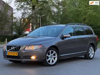 Volvo V70 2.0D Summum|6BAK|CAMERA|NAVI|MEMMORIE|DODEHOEK|TREKHAAK|PDC