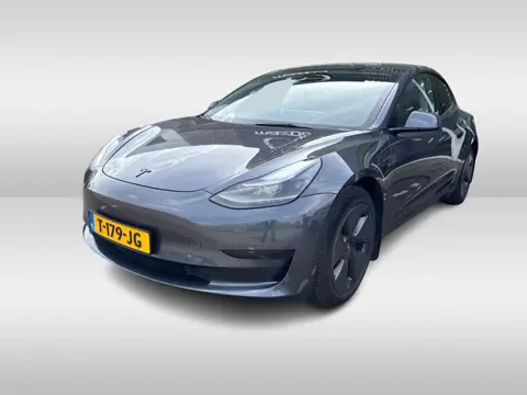 Tesla Model 3 Standard RWD Plus 60 kWh / SOH 90% / FACELIFT / Warmtepomp / Autopilot / Panoramadak /