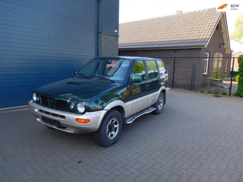 Nissan Terrano 2.4 SE