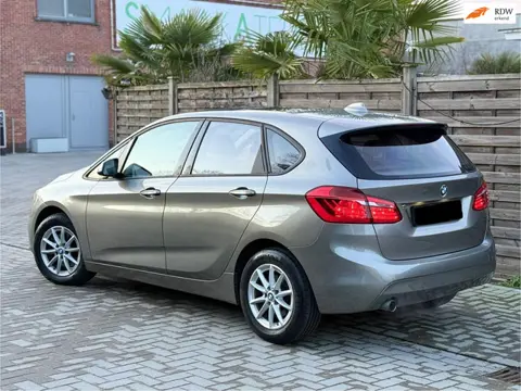 BMW 2-serie Active Tourer 218i Centennial High Executive 1ste eig leer panorama dak word verwacht