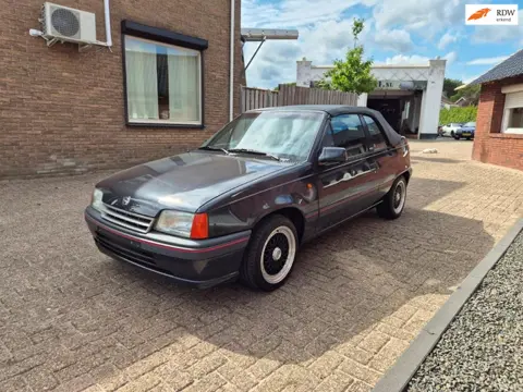 Opel Kadett 1.6S Cabrio Bertone