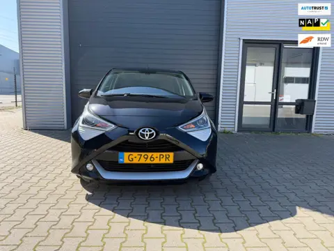 Toyota Aygo 1.0 VVT-i x-cite |All-in prijs|12 mnd Garantie|APK nov 2027|carplay|Camera|