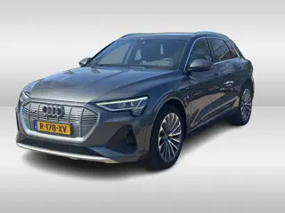 Audi e-tron 55 quattro S edition 95 kWh / SoH 96,4% / 50.621 km! / Trekhaak / Camera / Keyless / B&O