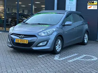 Hyundai I30 Wagon 1.6 CRDi Business Edition/CAMERA/NAVI/NL-AUTO NAP!!