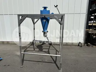 Reko hydrocycloon in roestvrijstalen frame