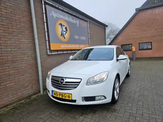 Opel Insignia 1.6 T Sport (bj 2011)